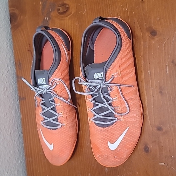 NIKE FREE 1.0 CROSS BIONIC RUNNING WOMEN'S ORANGE SHOES SIZE 7.5 - Picture 3 of 11